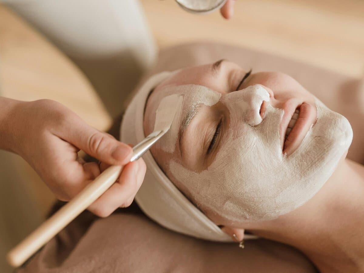 Tratamente faciale - programări online pe Glamingo